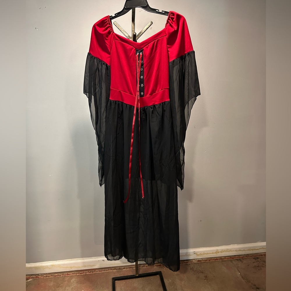 NWOT  Womens Vintage Medieval Steampunk Dress